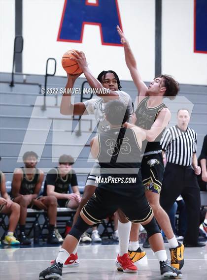 Thumbnail 2 in Maranatha vs  Oak Park (20th Annual Rose City Round Ball Classic) photogallery.
