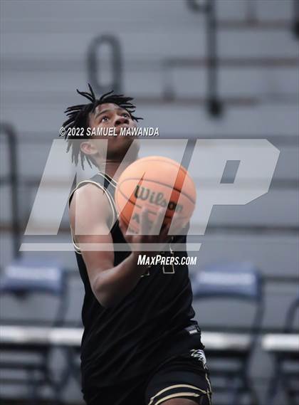 Thumbnail 2 in Maranatha vs  Oak Park (20th Annual Rose City Round Ball Classic) photogallery.