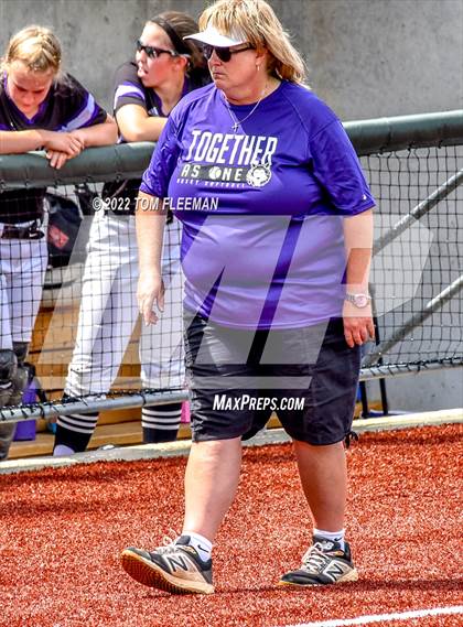 Thumbnail 2 in Olathe South vs Blue Valley Northwest (Regionals) photogallery.