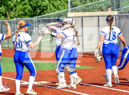 Thumbnail 3 in Olathe South vs Blue Valley Northwest (Regionals) photogallery.