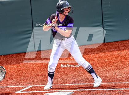 Thumbnail 3 in Olathe South vs Blue Valley Northwest (Regionals) photogallery.