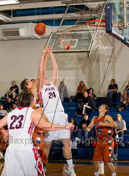 Thumbnail 2 in Pearce vs. Madison (McDonald's Texas Invitational) photogallery.