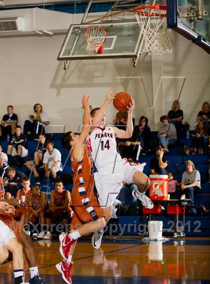 Thumbnail 2 in Pearce vs. Madison (McDonald's Texas Invitational) photogallery.