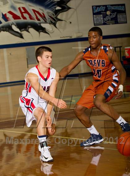 Thumbnail 1 in Pearce vs. Madison (McDonald's Texas Invitational) photogallery.