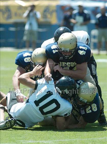 Thumbnail 2 in Bishop Lynch vs. Dallas Jesuit (North Texas Classic) photogallery.