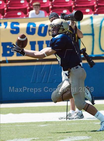Thumbnail 2 in Bishop Lynch vs. Dallas Jesuit (North Texas Classic) photogallery.