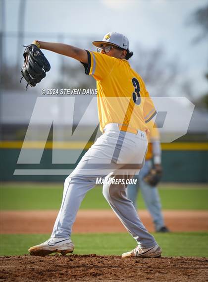 Thumbnail 2 in Marcos de Niza @ Mountain View photogallery.