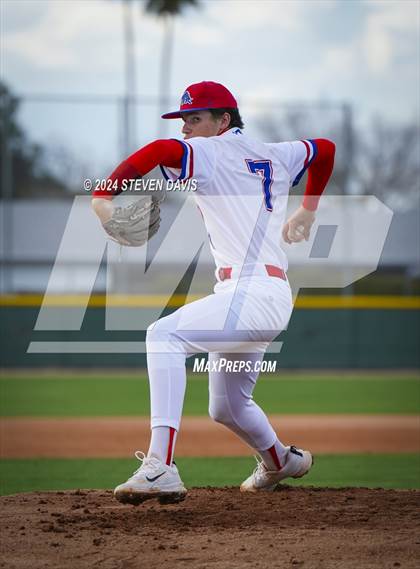 Thumbnail 1 in Marcos de Niza @ Mountain View photogallery.