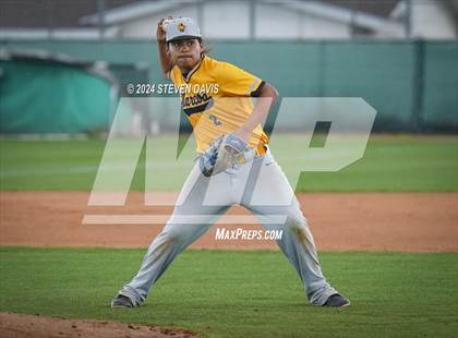 Thumbnail 2 in Marcos de Niza @ Mountain View photogallery.