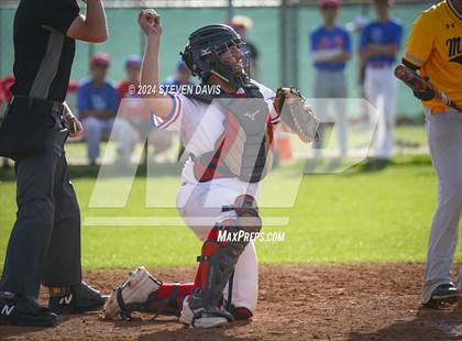 Thumbnail 3 in Marcos de Niza @ Mountain View photogallery.