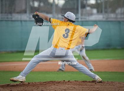 Thumbnail 2 in Marcos de Niza @ Mountain View photogallery.