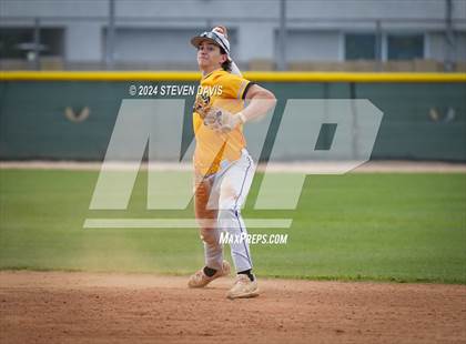 Thumbnail 3 in Marcos de Niza @ Mountain View photogallery.