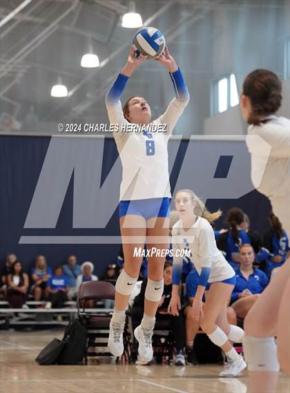 Thumbnail 2 in New Braunfels vs. Huntsville (Legends Invitational) photogallery.