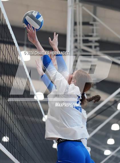 Thumbnail 3 in New Braunfels vs. Huntsville (Legends Invitational) photogallery.