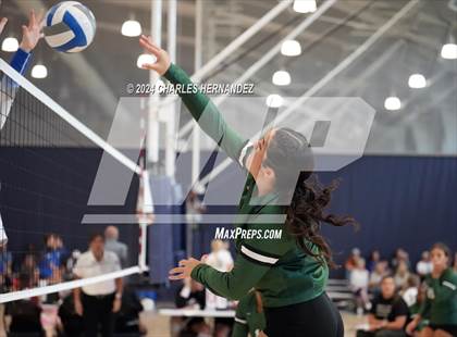 Thumbnail 2 in New Braunfels vs. Huntsville (Legends Invitational) photogallery.