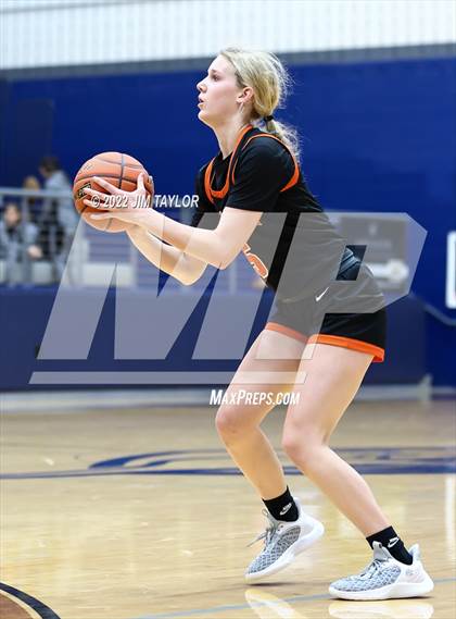 Thumbnail 1 in Haltom vs Wylie (Weatherford Raising Cane's Christmas Classic) photogallery.