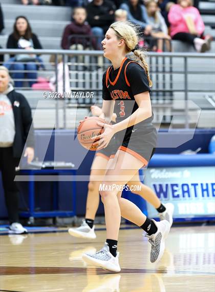 Thumbnail 2 in Haltom vs Wylie (Weatherford Raising Cane's Christmas Classic) photogallery.