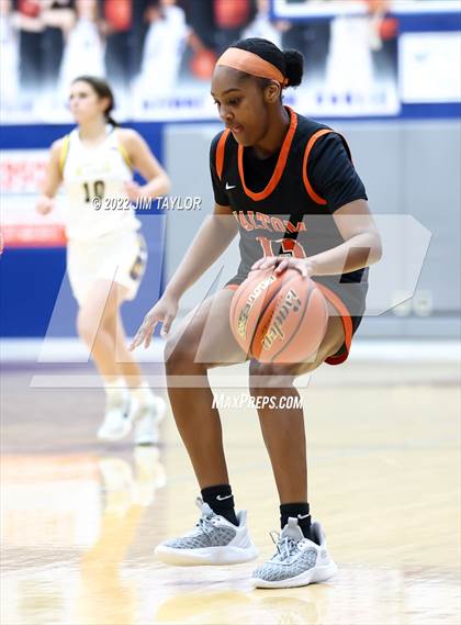 Thumbnail 1 in Haltom vs Wylie (Weatherford Raising Cane's Christmas Classic) photogallery.