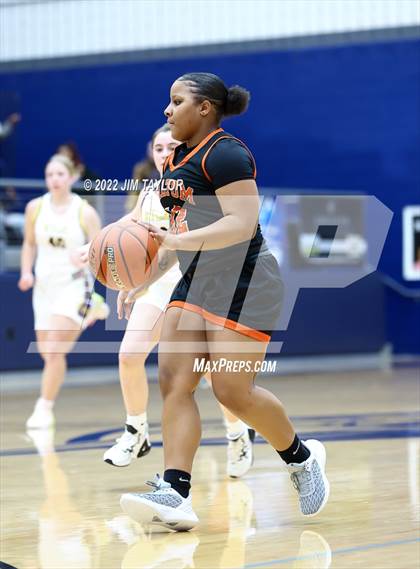 Thumbnail 3 in Haltom vs Wylie (Weatherford Raising Cane's Christmas Classic) photogallery.