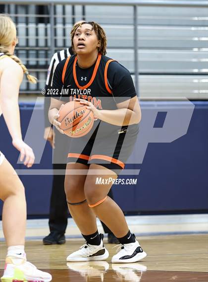 Thumbnail 1 in Haltom vs Wylie (Weatherford Raising Cane's Christmas Classic) photogallery.