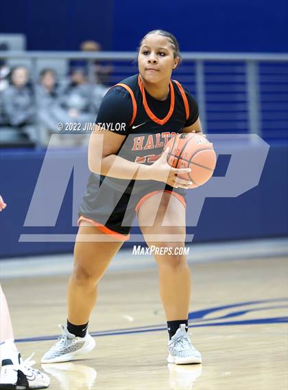 Thumbnail 3 in Haltom vs Wylie (Weatherford Raising Cane's Christmas Classic) photogallery.