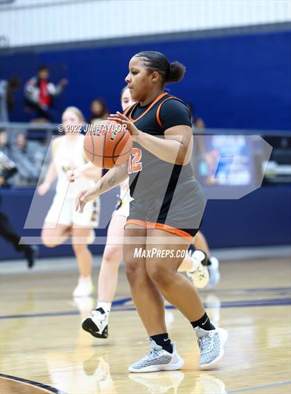 Thumbnail 1 in Haltom vs Wylie (Weatherford Raising Cane's Christmas Classic) photogallery.
