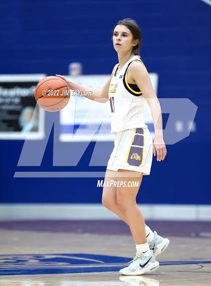Thumbnail 1 in Haltom vs Wylie (Weatherford Raising Cane's Christmas Classic) photogallery.