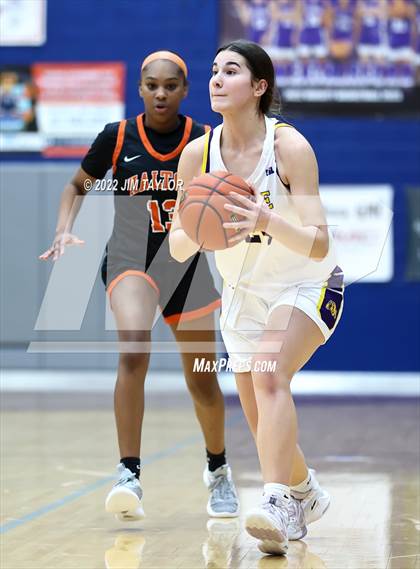 Thumbnail 2 in Haltom vs Wylie (Weatherford Raising Cane's Christmas Classic) photogallery.