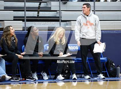 Thumbnail 3 in Haltom vs Wylie (Weatherford Raising Cane's Christmas Classic) photogallery.