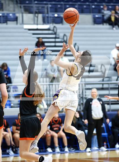 Thumbnail 3 in Haltom vs Wylie (Weatherford Raising Cane's Christmas Classic) photogallery.
