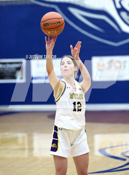 Thumbnail 1 in Haltom vs Wylie (Weatherford Raising Cane's Christmas Classic) photogallery.