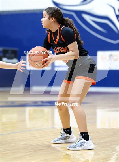Thumbnail 1 in Haltom vs Wylie (Weatherford Raising Cane's Christmas Classic) photogallery.