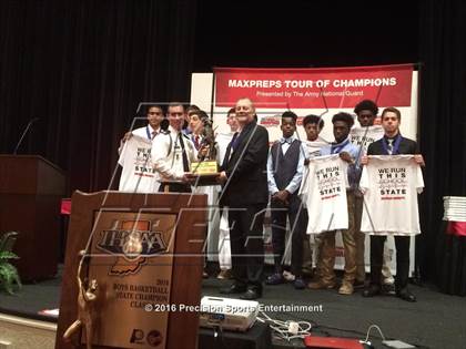 Thumbnail 1 in New Albany TOC Ceremony photogallery.