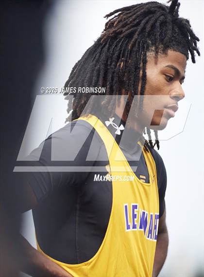 Thumbnail 3 in FHSAA Class 4A Final (200m) photogallery.