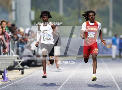 Thumbnail 3 in FHSAA Class 4A Final (200m) photogallery.
