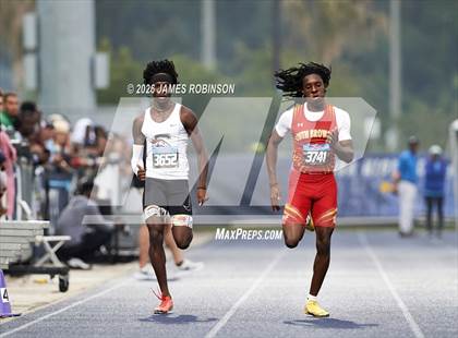 Thumbnail 3 in FHSAA Class 4A Final (200m) photogallery.