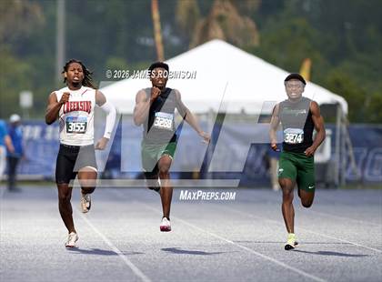 Thumbnail 3 in FHSAA Class 4A Final (200m) photogallery.