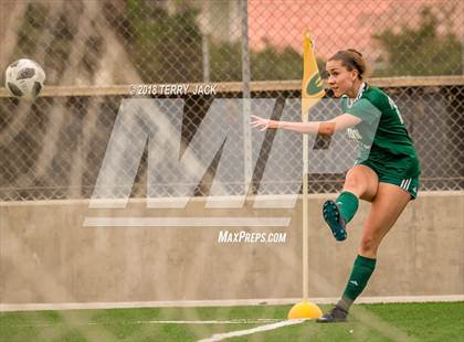 Thumbnail 2 in Edison vs Mission Viejo photogallery.