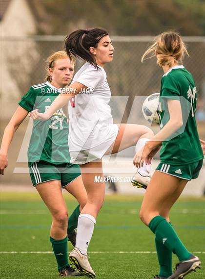 Thumbnail 2 in Edison vs Mission Viejo photogallery.