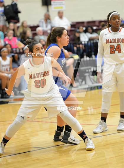 Thumbnail 3 in Madison vs. MacArthur photogallery.