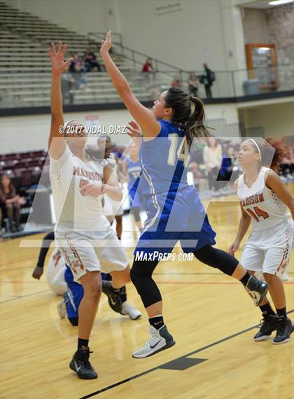 Thumbnail 2 in Madison vs. MacArthur photogallery.
