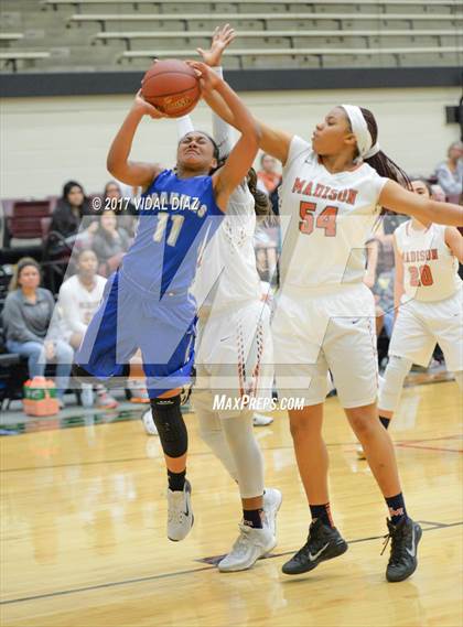 Thumbnail 1 in Madison vs. MacArthur photogallery.