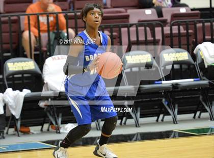 Thumbnail 2 in Madison vs. MacArthur photogallery.