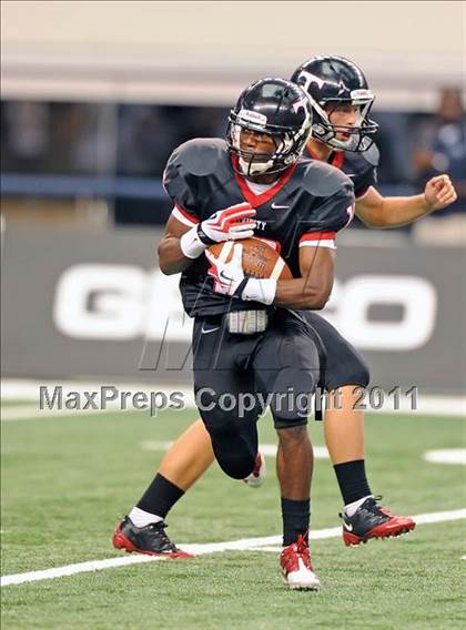 Thumbnail 2 in Trinity vs. Shiloh Christian (Kirk Herbstreit National Kickoff Classic) photogallery.