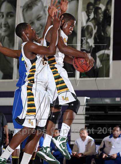 Thumbnail 2 in Grant vs. Eisenhower (St. Hope Elite Hoops Classic) photogallery.