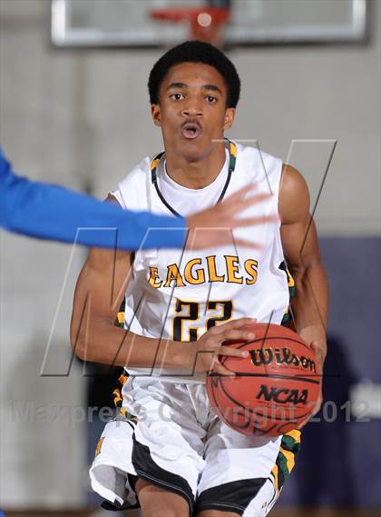 Thumbnail 1 in Grant vs. Eisenhower (St. Hope Elite Hoops Classic) photogallery.