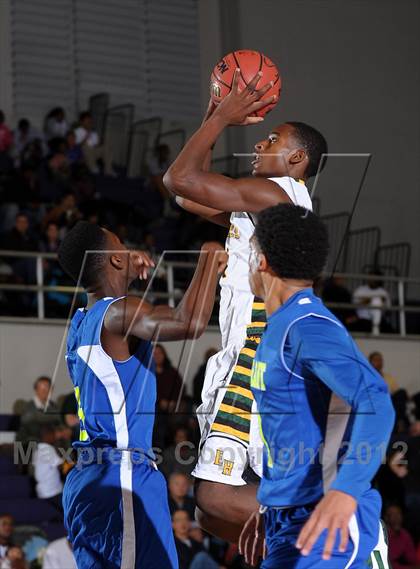 Thumbnail 1 in Grant vs. Eisenhower (St. Hope Elite Hoops Classic) photogallery.