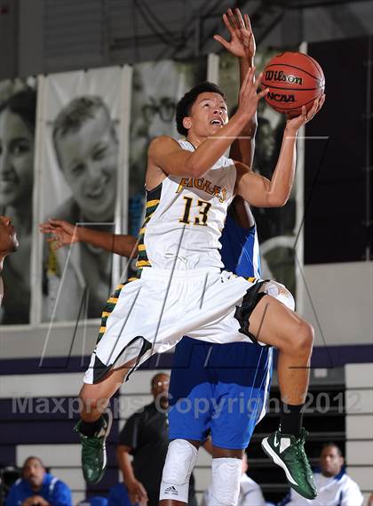 Thumbnail 1 in Grant vs. Eisenhower (St. Hope Elite Hoops Classic) photogallery.