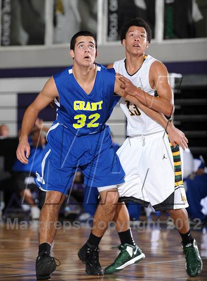 Thumbnail 1 in Grant vs. Eisenhower (St. Hope Elite Hoops Classic) photogallery.