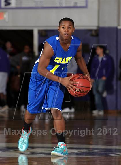 Thumbnail 3 in Grant vs. Eisenhower (St. Hope Elite Hoops Classic) photogallery.